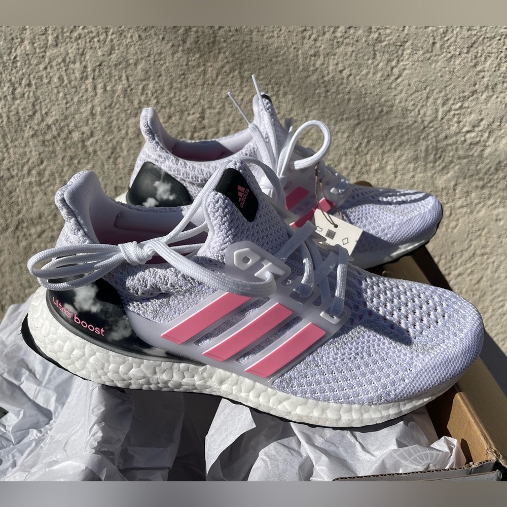 White Adidas Ultra Boost 5.0 DNA